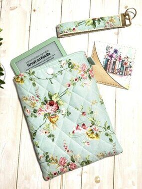 Kindle Sleeve Gift Collection | Quilted Book Protector with Matching Wristlet